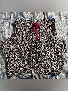 Soma Leopard Print Tan and Black Sleepwear with Red Satin Bow